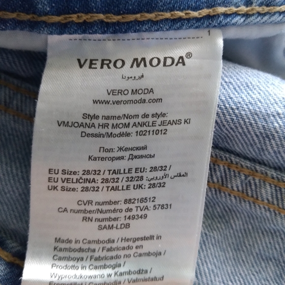 Vero Moda distressed high rise relaxed fit jeans - Picture 10 of 13